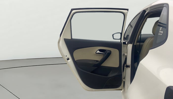 2014 Volkswagen Polo HIGHLINE1.2L, Petrol, Manual, 1,18,268 km, LHS Rear Door