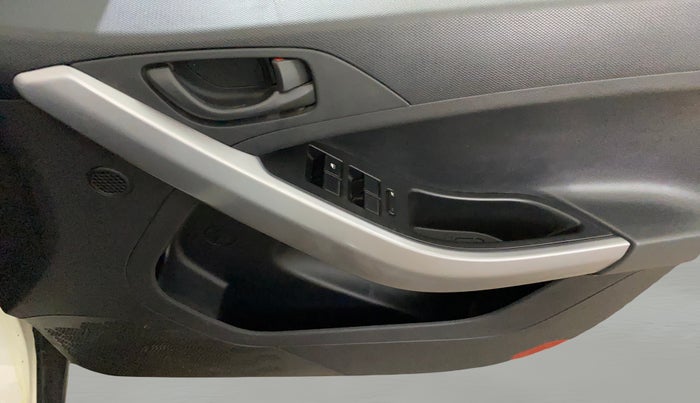 2022 Tata NEXON XM SUNROOF PETROL, Petrol, Manual, 12,782 km, Driver Side Door Panels Control