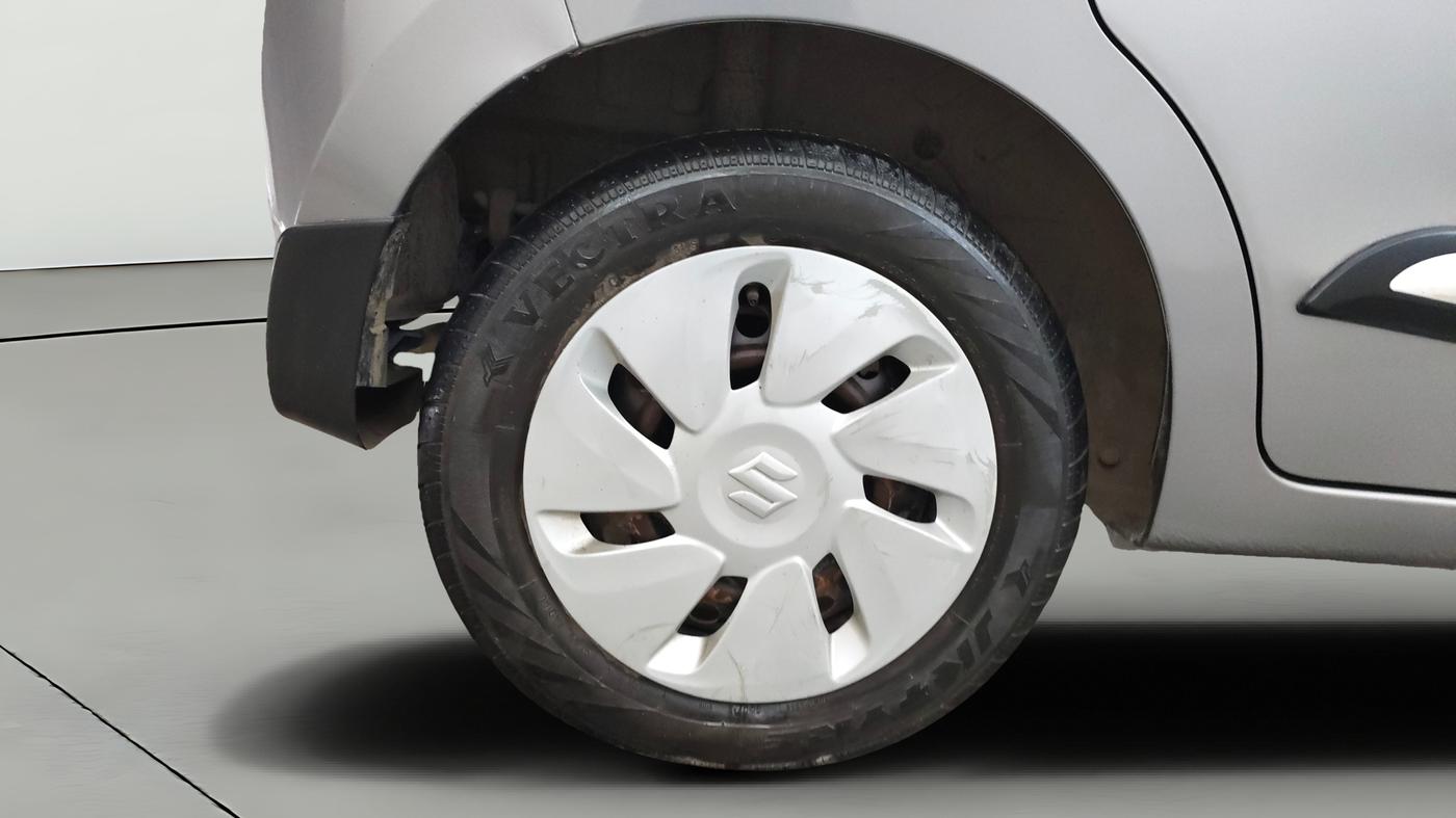 2017 Maruti Celerio VXI AMT (O), Petrol, Automatic, 49,442 km, Right Rear Wheel