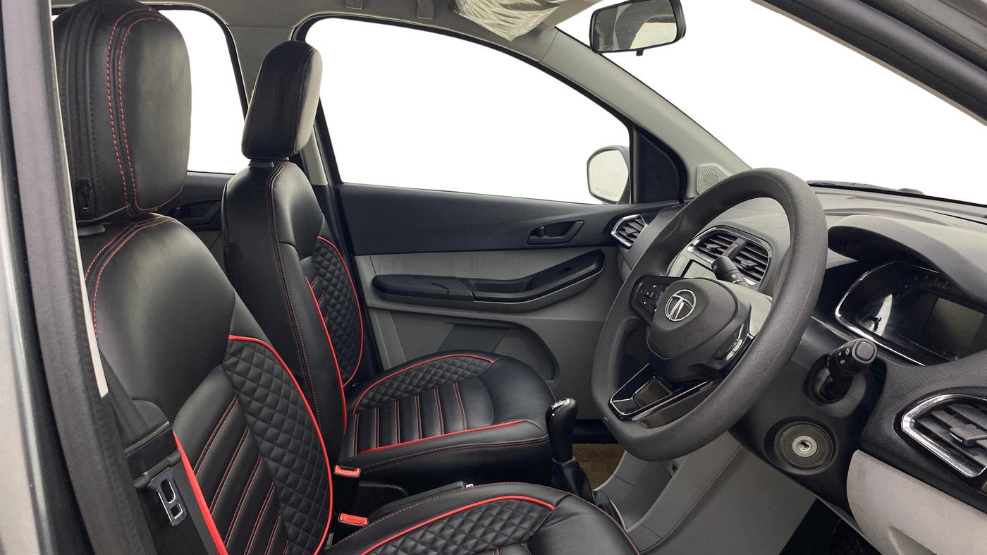2022 Tata Tiago XT CNG, CNG, Manual, 65,553 km, Right Side Front Door Cabin