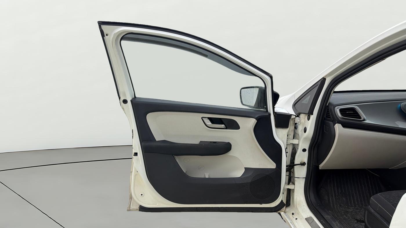 2023 Tata ALTROZ XZ PLUS SUNROOF CNG, CNG, Manual, 81,056 km, LHS Front Door