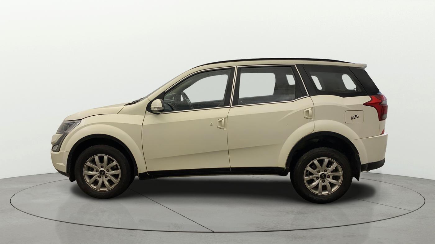 2021 Mahindra XUV500 W7, Diesel, Manual, 93,552 km, Left Side