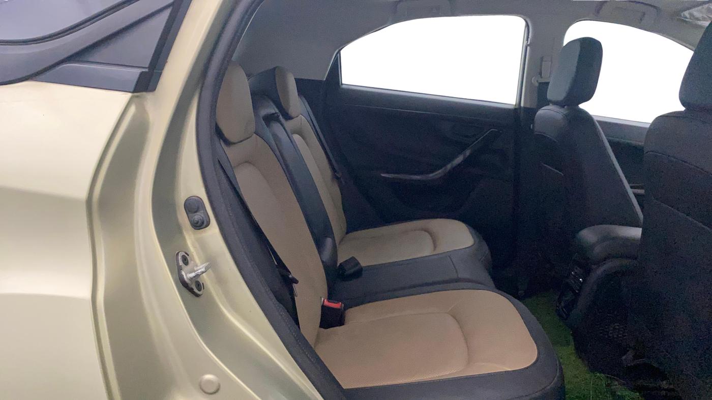 2022 Tata NEXON XZ PLUS PETROL KAZIRANGA, Petrol, Manual, 25,080 km, Right Side Rear Door Cabin