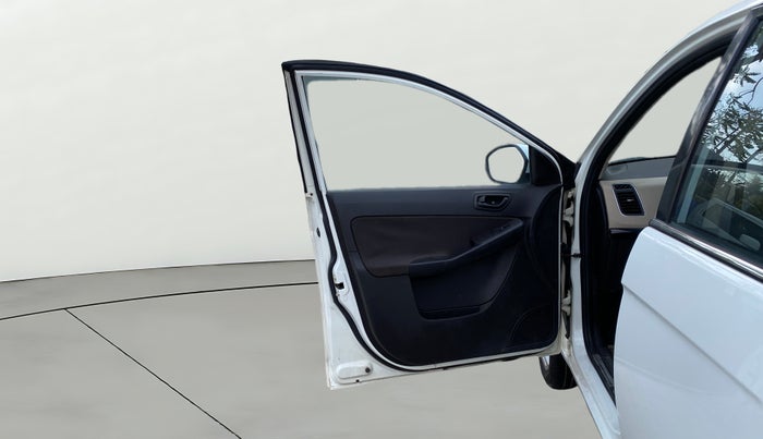 2016 Tata Zest XMS PETROL, Petrol, Manual, 29,240 km, LHS Front Door