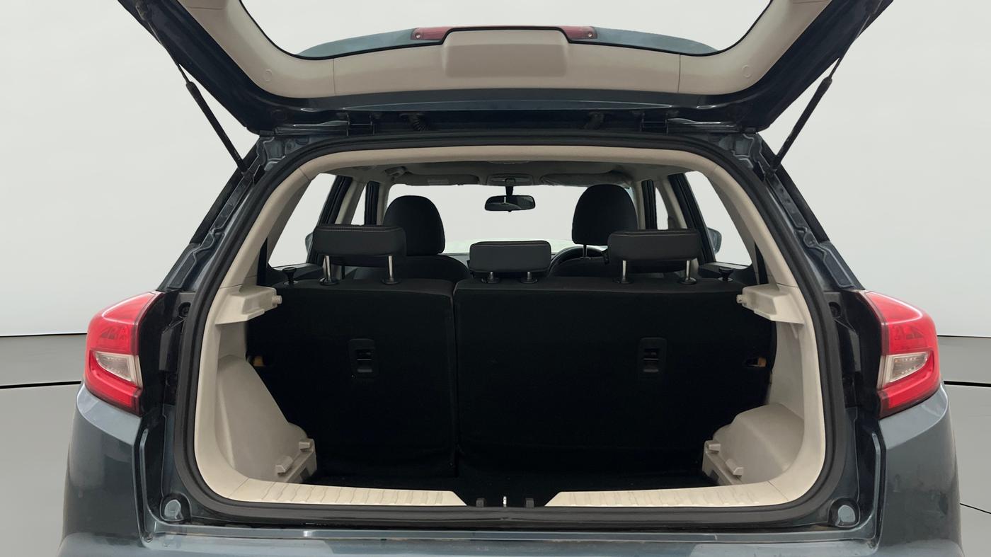 2021 Mahindra XUV300 W6 1.2 PETROL, Petrol, Manual, 54,459 km, Boot Open Zoomed View