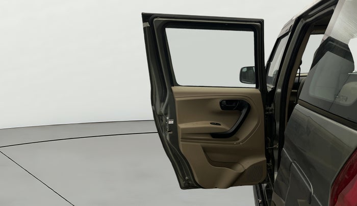 2023 Mahindra BOLERO NEO N 8, Diesel, Manual, 47,685 km, LHS Rear Door