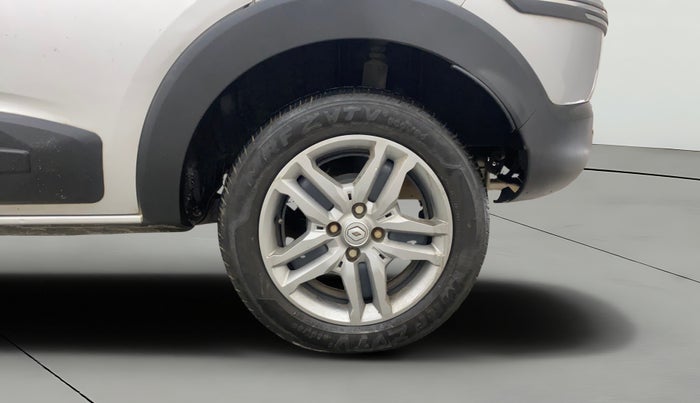 2021 Renault TRIBER RXZ, Petrol, Manual, 38,201 km, Left Rear Wheel