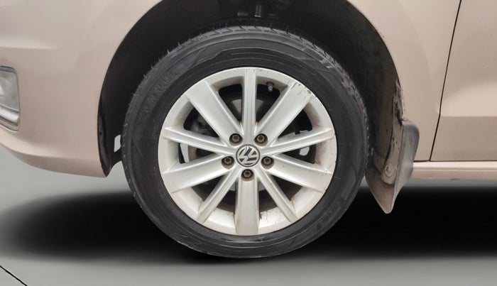 2016 Volkswagen Vento HIGHLINE 1.5 AT, Diesel, Automatic, 86,836 km, Left Front Wheel