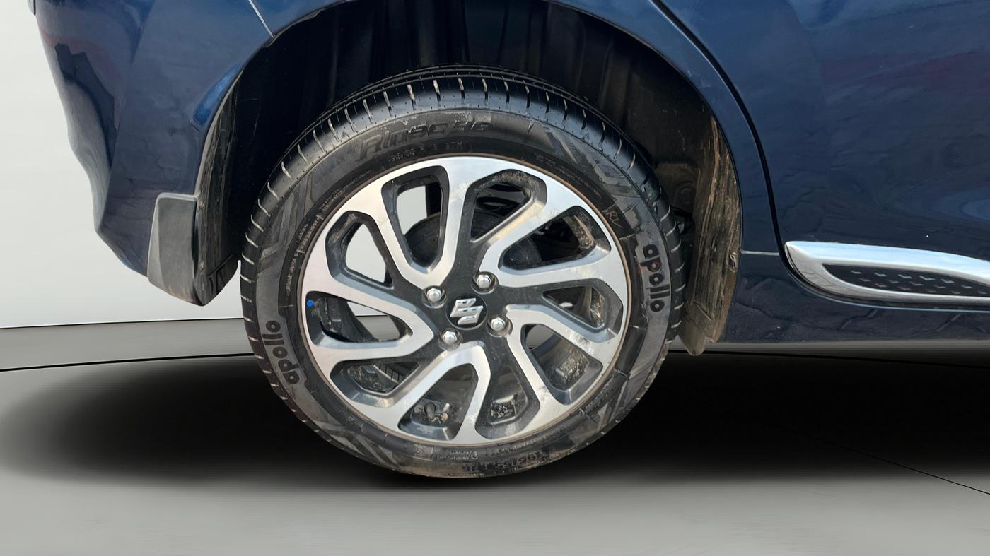 2025 Maruti Baleno ALPHA PETROL 1.2, Petrol, Manual, 5,192 km, Right Rear Wheel