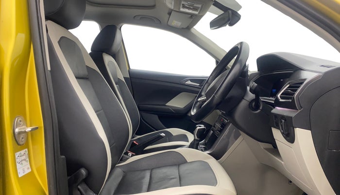 2021 Volkswagen TAIGUN TOPLINE 1.0 TSI AT, Petrol, Automatic, 41,708 km, Right Side Front Door Cabin