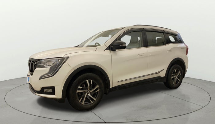 2022 Mahindra XUV700 AX 5 P MT 5 STR, Petrol, Manual, 52,998 km, Left Front Diagonal