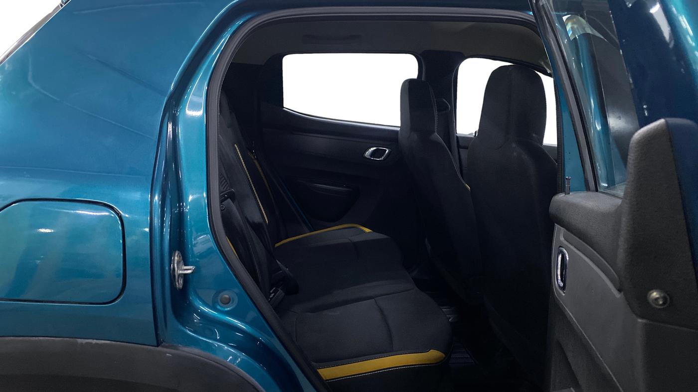 2022 Renault Kwid CLIMBER AMT 1.0, Petrol, Automatic, 22,760 km, Right Side Rear Door Cabin