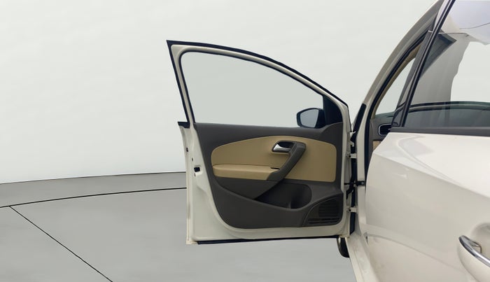 2016 Volkswagen Vento HIGHLINE 1.6 MPI, Petrol, Manual, 79,037 km, LHS Front Door