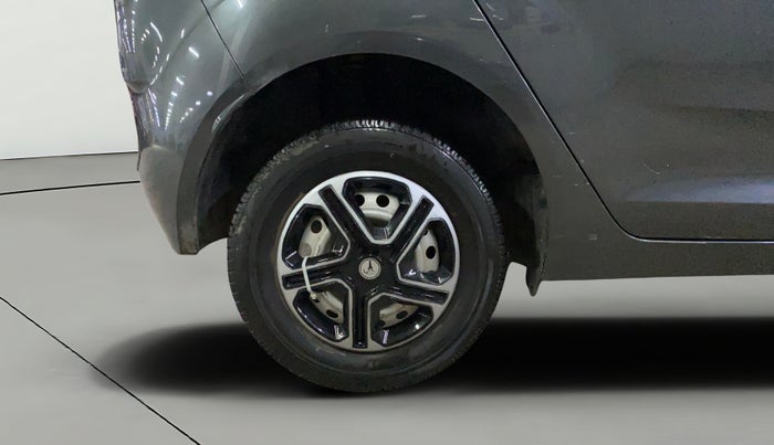 2022 Tata ALTROZ XE PLUS PETROL, Petrol, Manual, 49,079 km, Right Rear Wheel