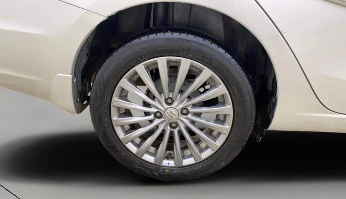 2017 Maruti Ciaz ALPHA 1.4 PETROL, Petrol, Manual, 68,757 km, Right Rear Wheel