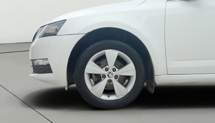 2019 Skoda Octavia 2.0 TDI CR STYLE, Diesel, Manual, 1,01,862 km, Left Front Wheel