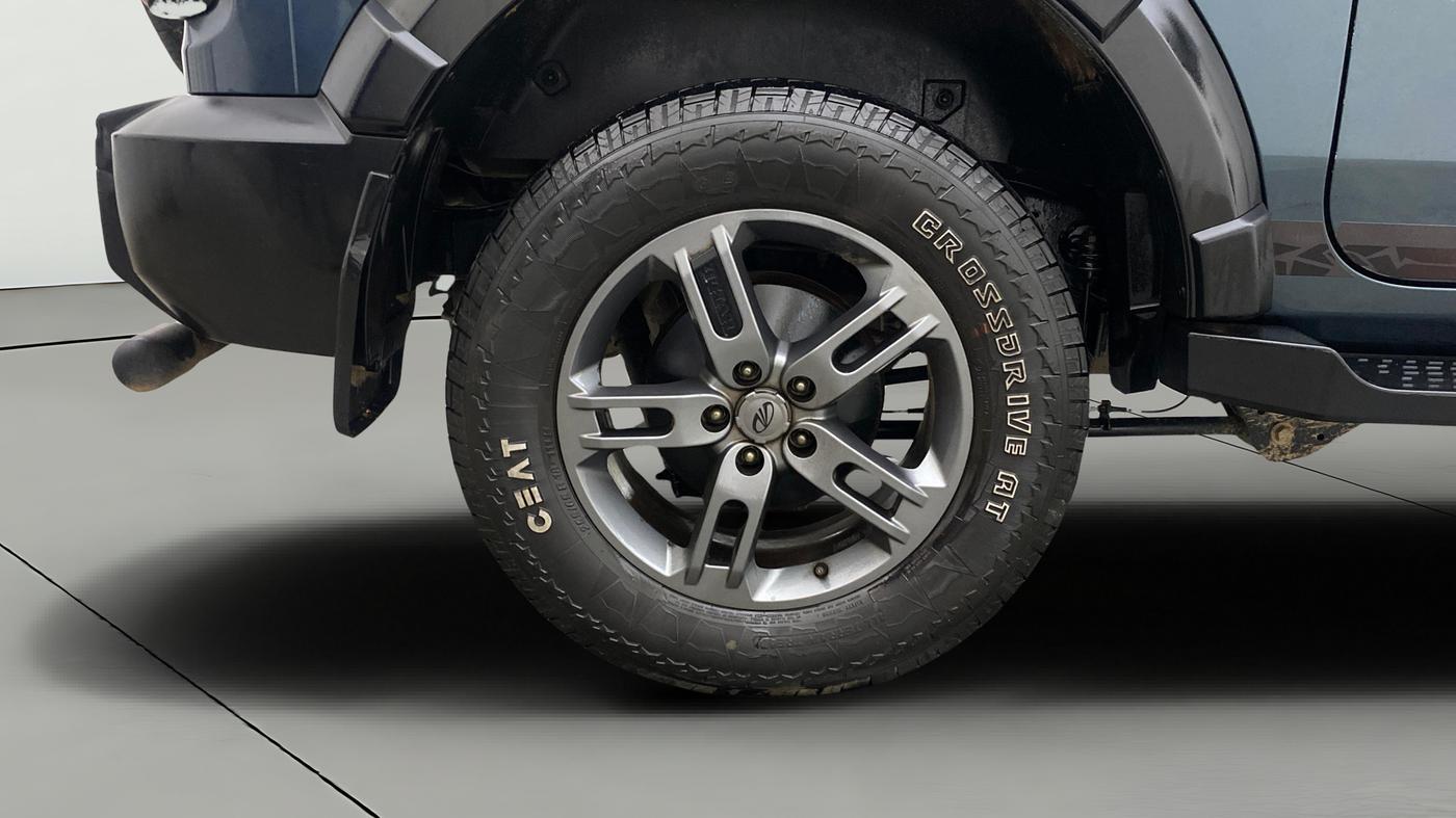 2022 Mahindra Thar LX HT PETROL 4WD MT, Petrol, Manual, 46,164 km, Right Rear Wheel