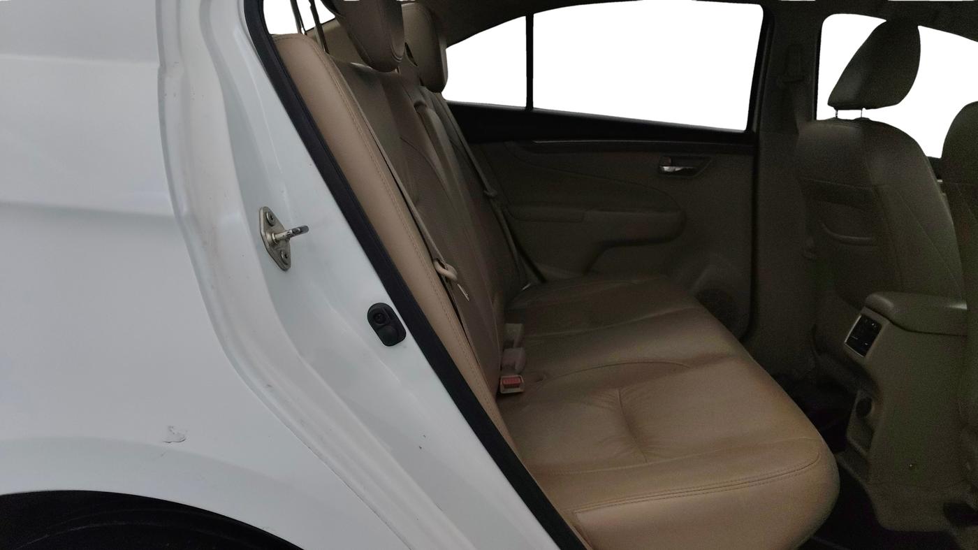 2020 Maruti Ciaz ALPHA 1.5 SHVS PETROL, Petrol, Manual, 47,409 km, Right Side Rear Door Cabin