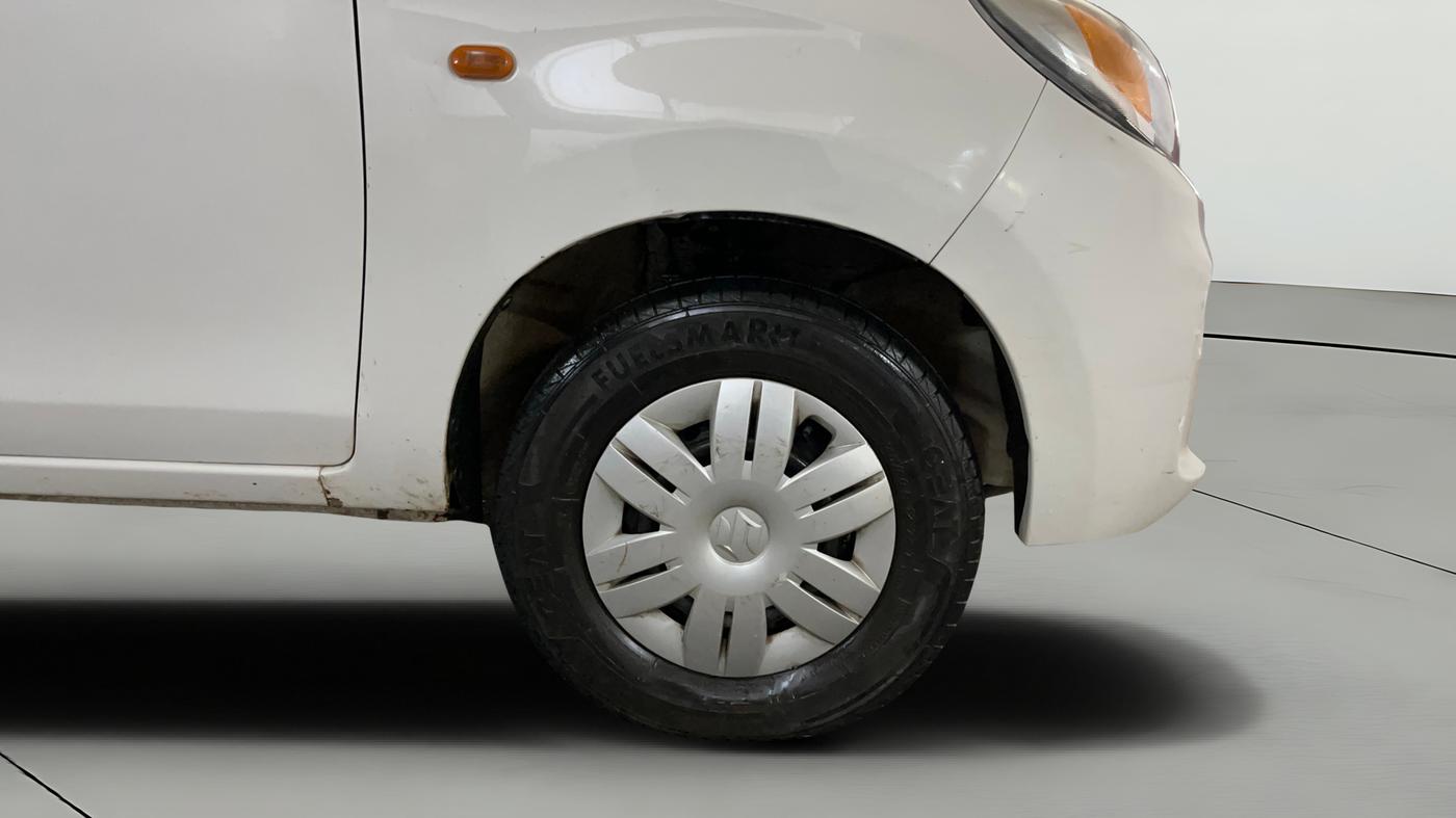 2023 Maruti Alto LXI O, Petrol, Manual, 23,353 km, Right Front Wheel