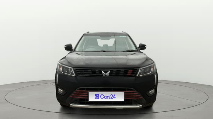 2023 Mahindra XUV300 W8 (O) 1.2 PETROL, Petrol, Manual, 37,712 km, Front