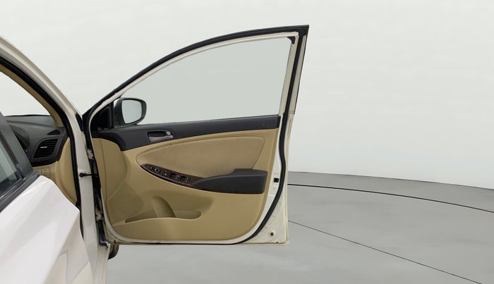 2016 Hyundai Verna 1.6 VTVT SX AT, Petrol, Automatic, 46,469 km, RHS Front Door