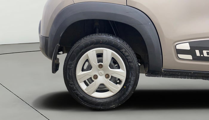 2016 Renault Kwid RXT 1.0 AMT, Petrol, Automatic, 75,000 km, Right Rear Wheel