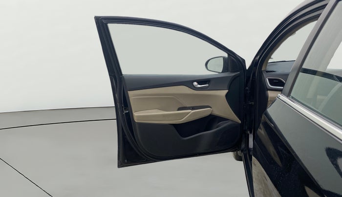 2017 Hyundai Verna 1.6 VTVT SX O, Petrol, Manual, 60,607 km, LHS Front Door