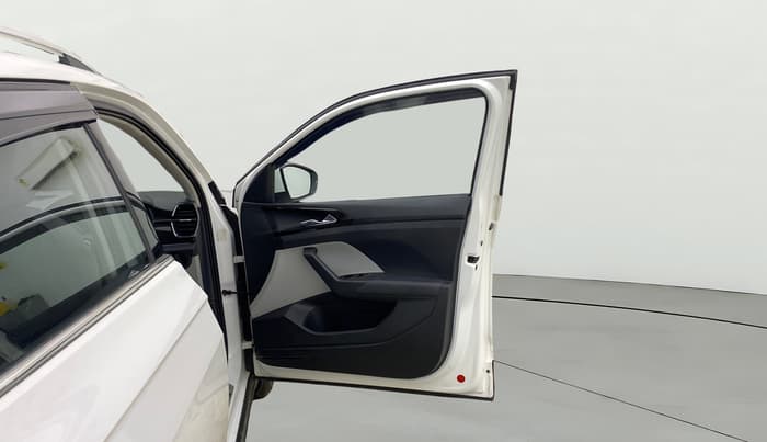 2021 Skoda KUSHAQ STYLE 1.0L TSI MT, Petrol, Manual, 18,094 km, RHS Front Door