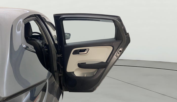 2023 Tata ALTROZ XZ PETROL, Petrol, Manual, 20,328 km, RHS Rear Door