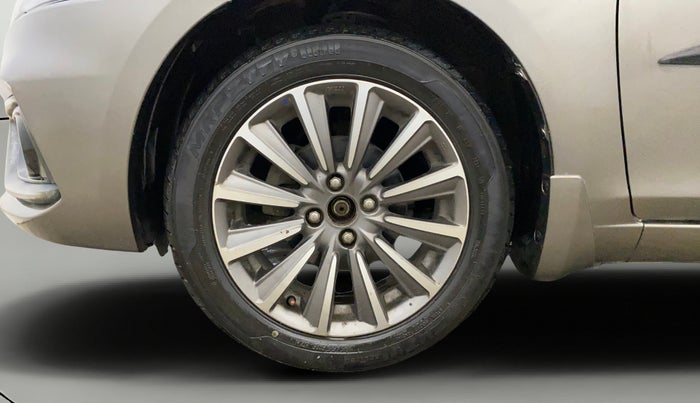 2018 Maruti Ciaz ALPHA 1.5 SHVS PETROL, Petrol, Manual, 60,500 km, Left Front Wheel