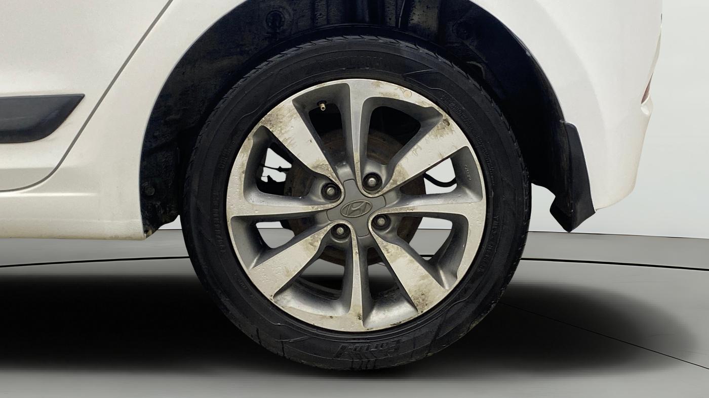 2015 Hyundai Elite i20 ASTA 1.4 CRDI, Diesel, Manual, 1,30,659 km, Left Rear Wheel