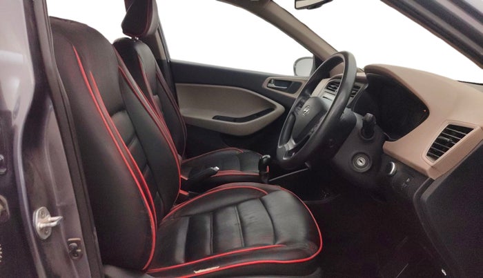 2016 Hyundai Elite i20 SPORTZ 1.2, CNG, Manual, 69,894 km, Right Side Front Door Cabin