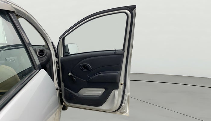 2018 Datsun Redi Go A, Petrol, Manual, 83,349 km, RHS Front Door