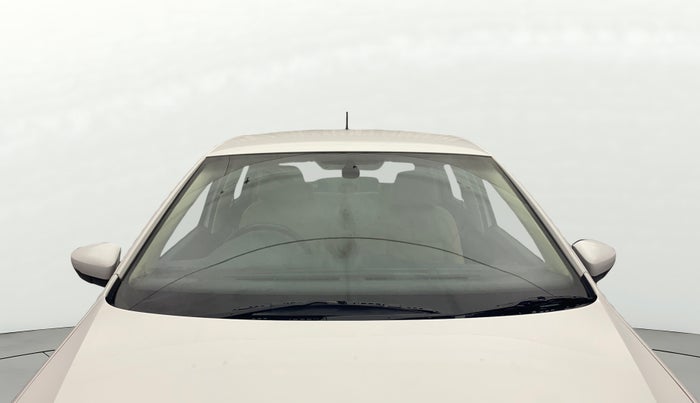 2016 Volkswagen Polo HIGHLINE1.2L, Petrol, Manual, 61,619 km, Front Windshield