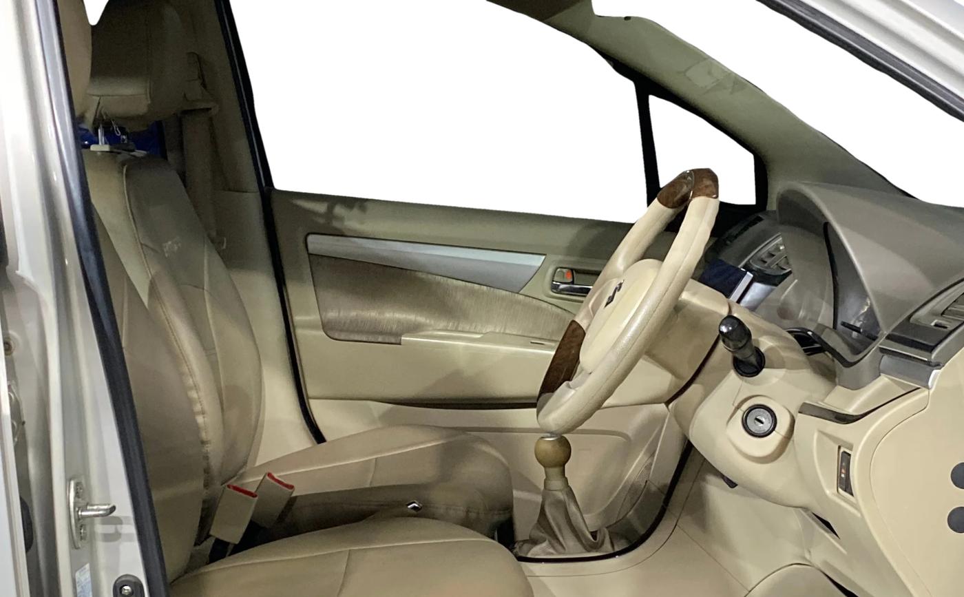 2013 Maruti Ertiga VXI, Petrol, Manual, 32,495 km, Right Side Front Door Cabin