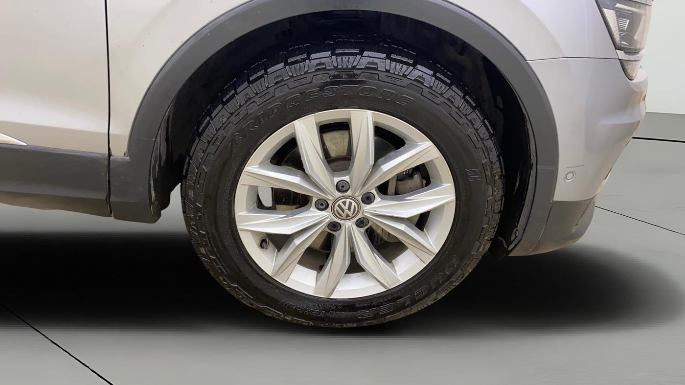 2019 Volkswagen TIGUAN ALL SPACE 2.0 TSI, Petrol, Automatic, 1,20,544 km, Right Front Wheel