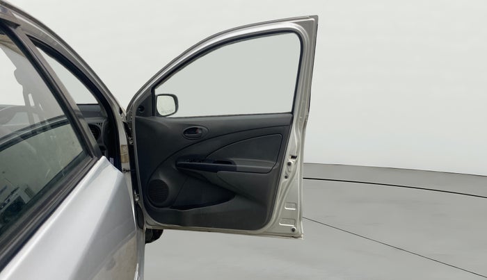 2013 Toyota Etios GD, Diesel, Manual, 34,119 km, RHS Front Door