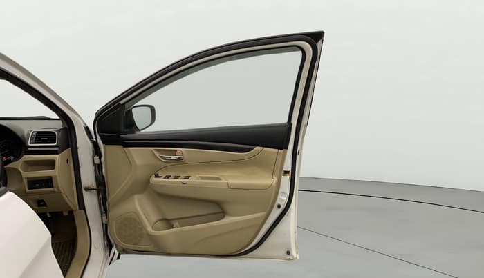 2016 Maruti Ciaz VXI+, Petrol, Manual, 71,263 km, RHS Front Door
