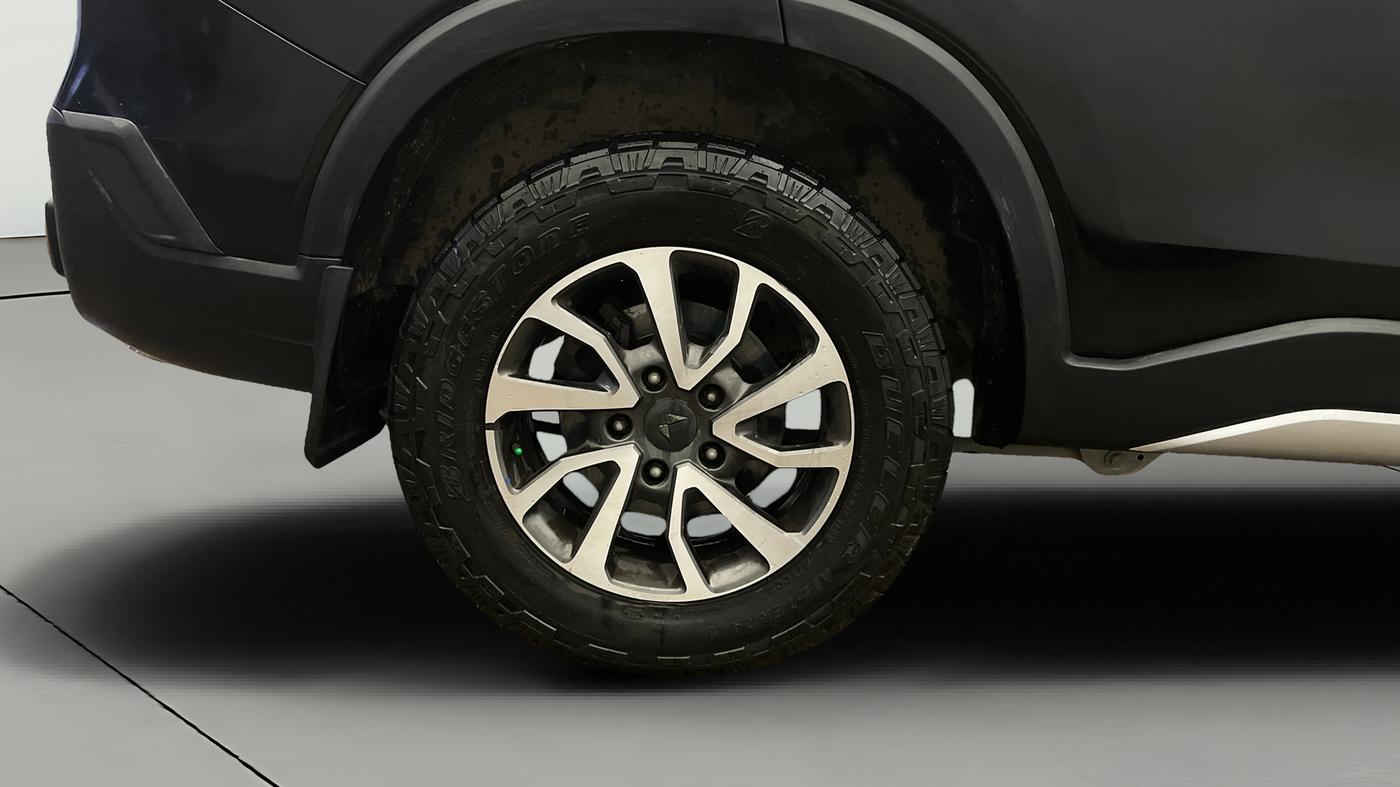 2023 Mahindra SCORPIO-N Z8 L DIESEL AT 2WD 6 STR, Diesel, Automatic, 1,18,649 km, Right Rear Wheel