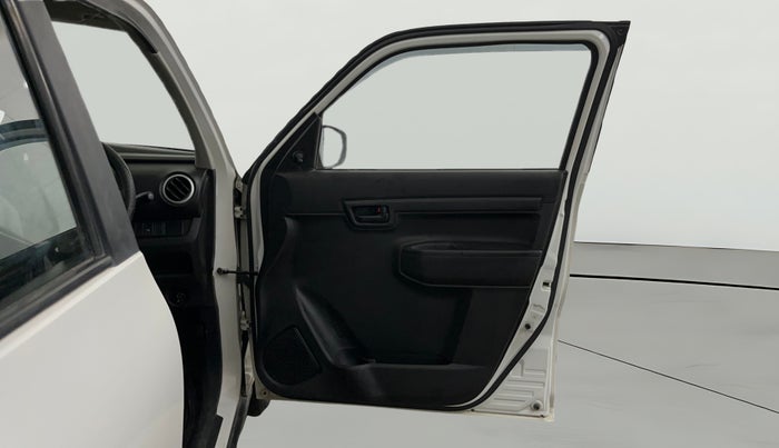 2022 Maruti S PRESSO VXI+, Petrol, Manual, 69,773 km, RHS Front Door