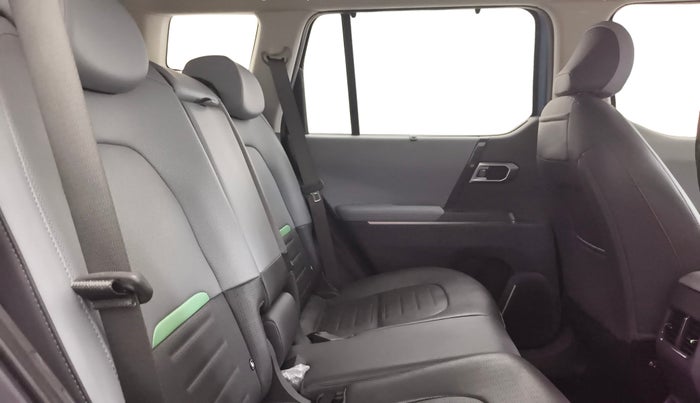 2025 KIA SYROS  HTX 1.0 Turbo 6MT, Petrol, Manual, 8,660 km, Right Side Rear Door Cabin