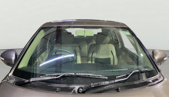 2015 Maruti Swift VXI, Petrol, Manual, 48,444 km, Front Windshield