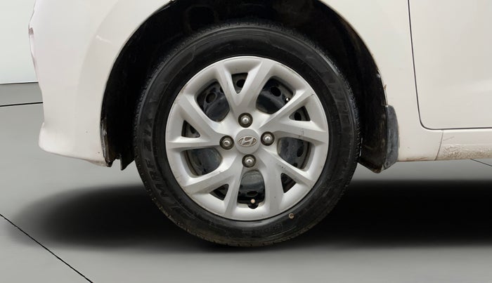 2017 Hyundai Grand i10 SPORTZ (O) 1.2 KAPPA VTVT, Petrol, Manual, 43,532 km, Left Front Wheel