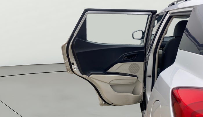 2019 Mahindra XUV300 W6 1.2 PETROL, Petrol, Manual, 36,925 km, LHS Rear Door