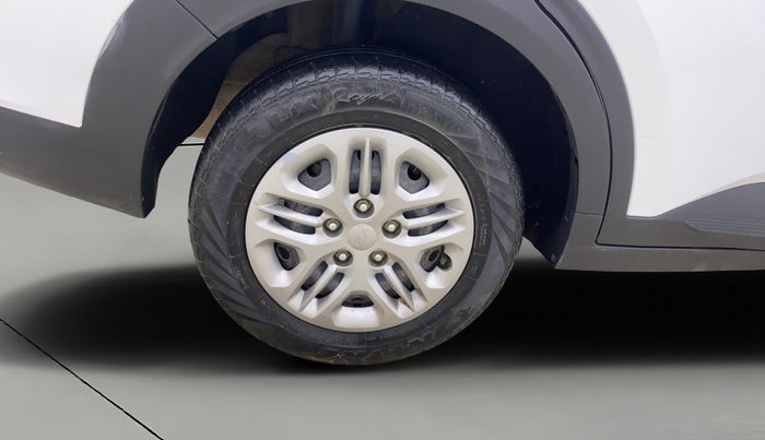 2022 KIA CARENS PRESTIGE 1.5 PETROL 7 STR, Petrol, Manual, 27,534 km, Right Rear Wheel