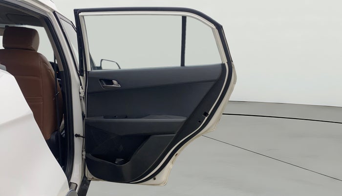 2016 Hyundai Creta SX PLUS AT 1.6 DIESEL, Diesel, Automatic, 1,07,738 km, RHS Rear Door