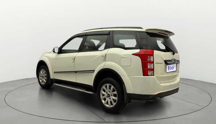 2016 Mahindra XUV500 W8, Diesel, Manual, 1,23,899 km, Left Back Diagonal