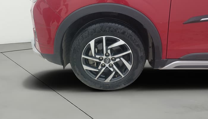 2022 Mahindra XUV300 W8 (O) 1.2 PETROL AMT, Petrol, Automatic, 12,444 km, Left Front Wheel