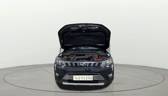 2021 Mahindra XUV300 W8 (O) 1.5 DIESEL, Diesel, Manual, 75,937 km, Open Bonet