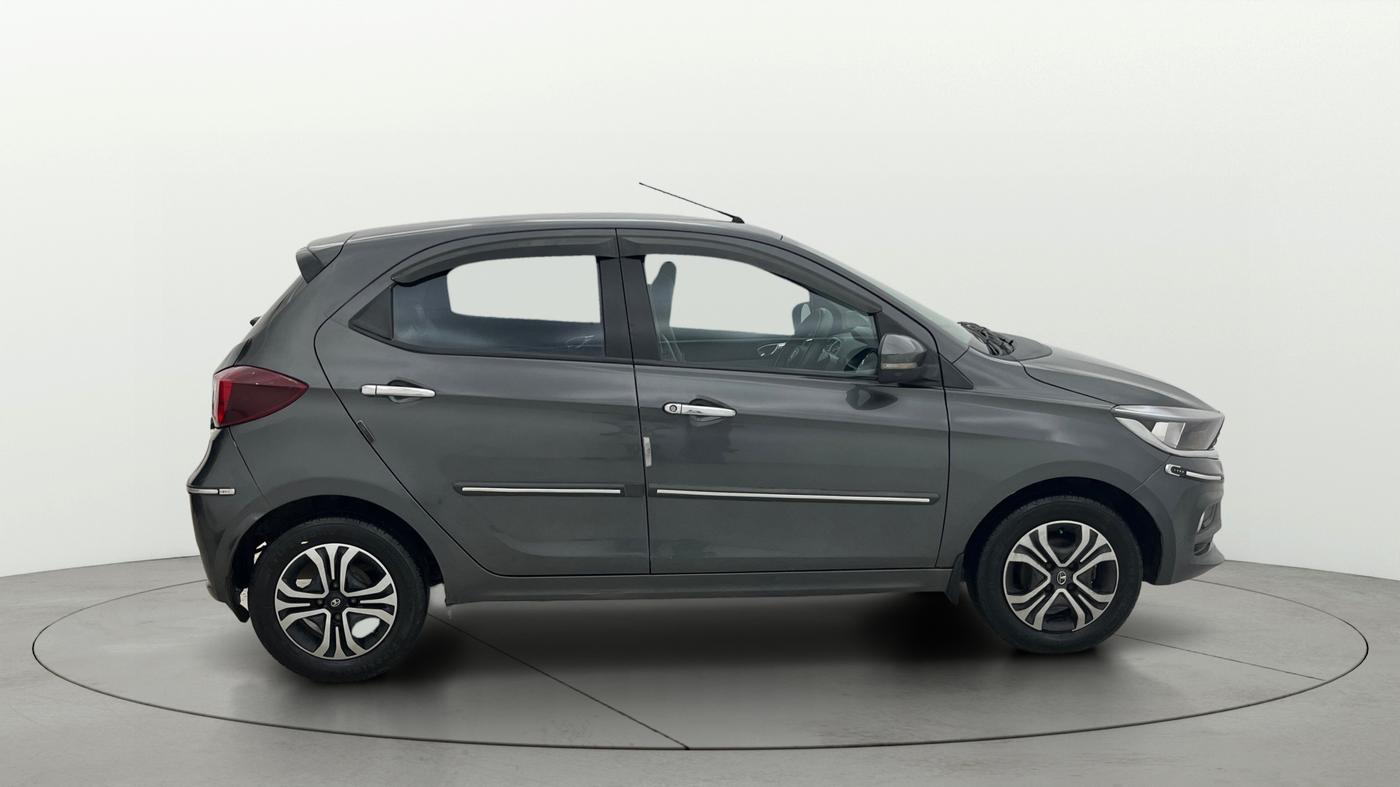 2020 Tata Tiago XZ PETROL, Petrol, Manual, 1,07,563 km, Right Side View